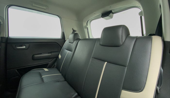 2020 Maruti New Wagon-R VXI 1.0, Petrol, Manual, 31,600 km, Right Side Rear Door Cabin