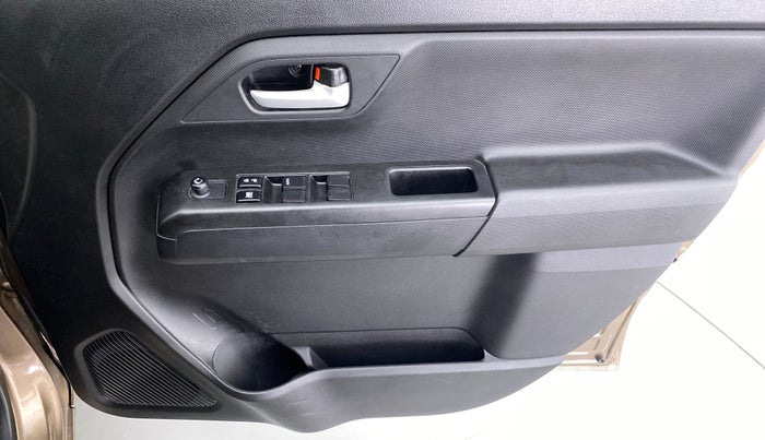 2021 Maruti New Wagon-R VXI 1.0, Petrol, Manual, 5,560 km, Driver Side Door Panels Control