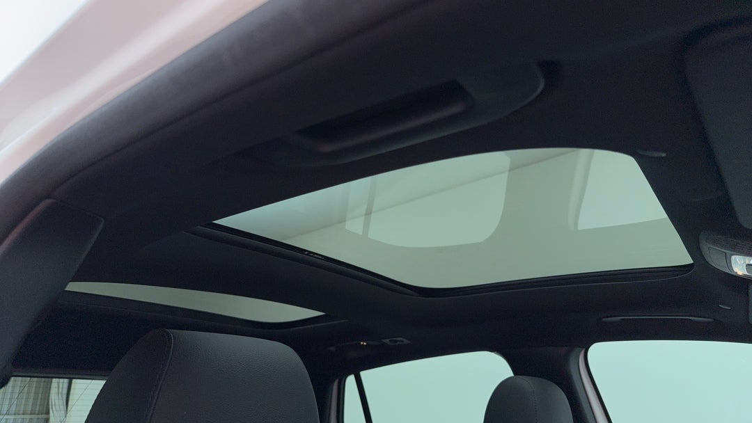 Interior Sunroof/Moonroof