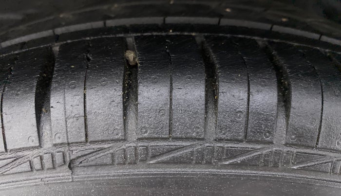 2012 Toyota Etios G, CNG, Manual, 93,524 km, Right Rear Tyre Tread