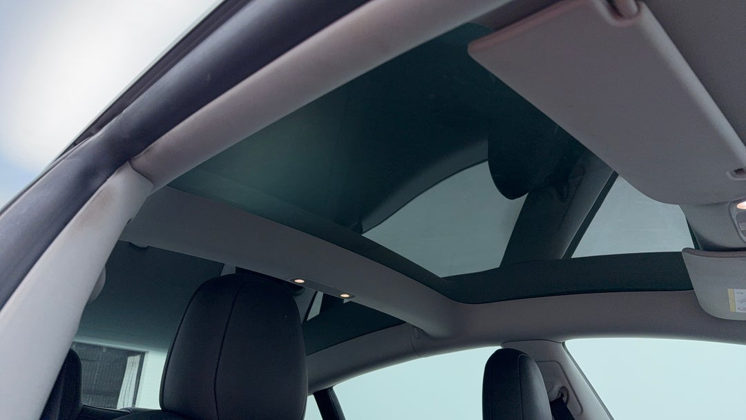 Interior Sunroof/Moonroof