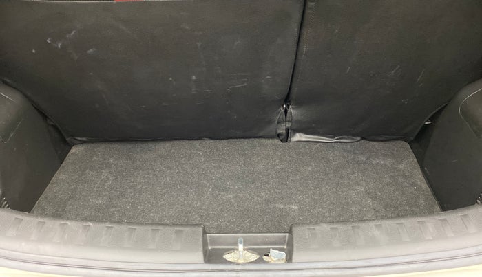 2015 Maruti Swift VXI GLORY EDITION, Petrol, Manual, 24,033 km, Boot Inside
