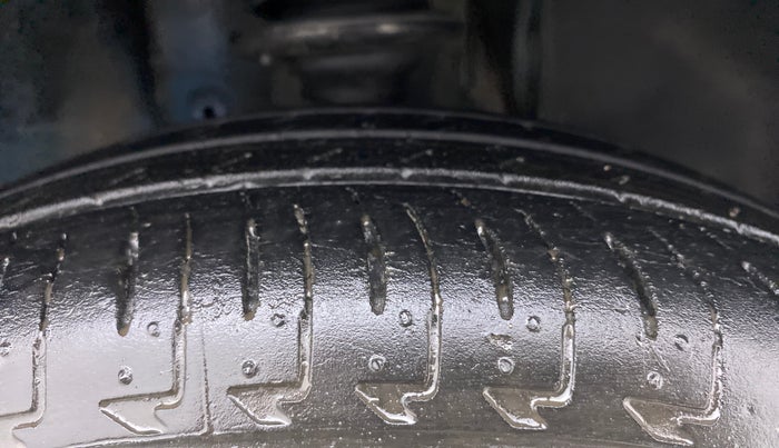 2019 Maruti IGNIS DELTA 1.2, Petrol, Manual, 51,426 km, Right Front Tyre Tread