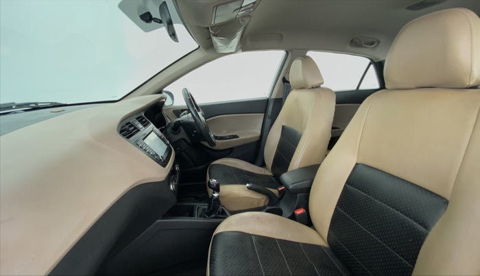 2016 Hyundai Elite i20 ASTA 1.2 (O), Petrol, Manual, 44,278 km, Right Side Front Door Cabin