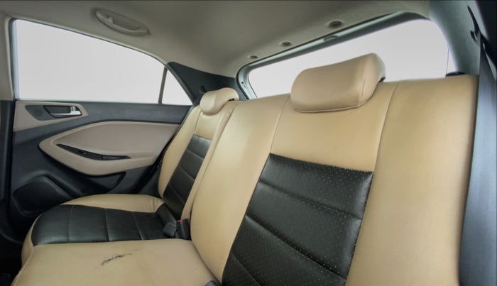 2016 Hyundai Elite i20 ASTA 1.2 (O), Petrol, Manual, 44,278 km, Right Side Rear Door Cabin