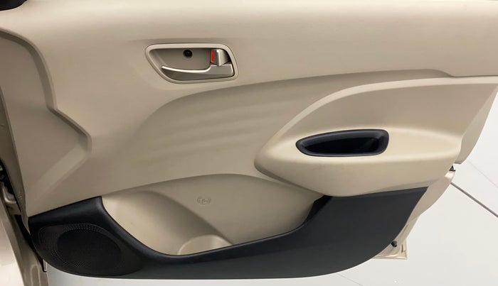 2019 Hyundai NEW SANTRO SPORTZ MT, Petrol, Manual, 23,898 km, Driver Side Door Panels Control