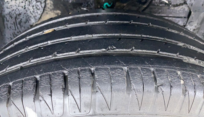 2016 Maruti Vitara Brezza ZDI PLUS, Diesel, Manual, 36,941 km, Right Front Tyre Tread