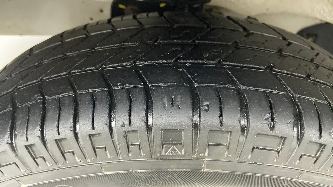 Left Front Tyre Tread