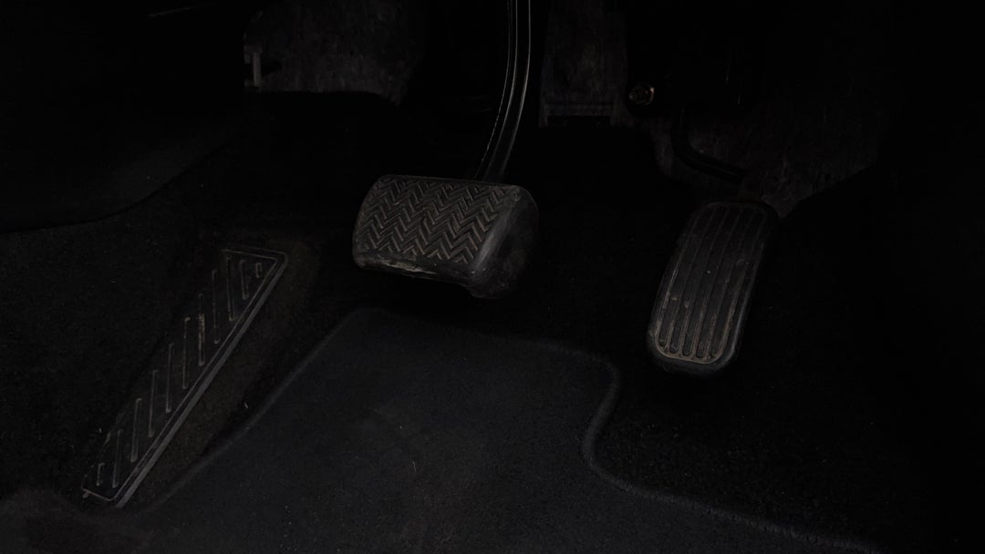 2020 Toyota Corolla Ascent Sport Hybrid, Automatic, 100539 km, Pedals and Footmat