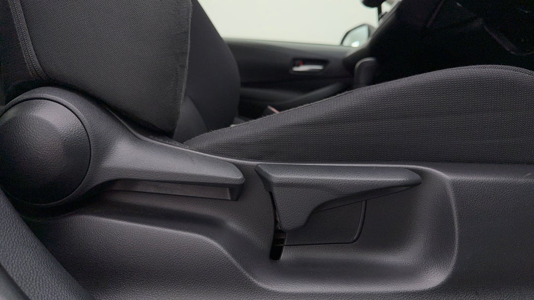 2020 Toyota Corolla Ascent Sport Hybrid, Automatic, 100539 km, Drivers Side Adjustment Panel