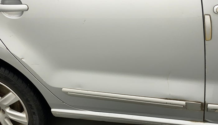 2010 Volkswagen Vento COMFORTLINE 1.6, Petrol, Manual, 74,369 km, Right rear door - Minor scratches