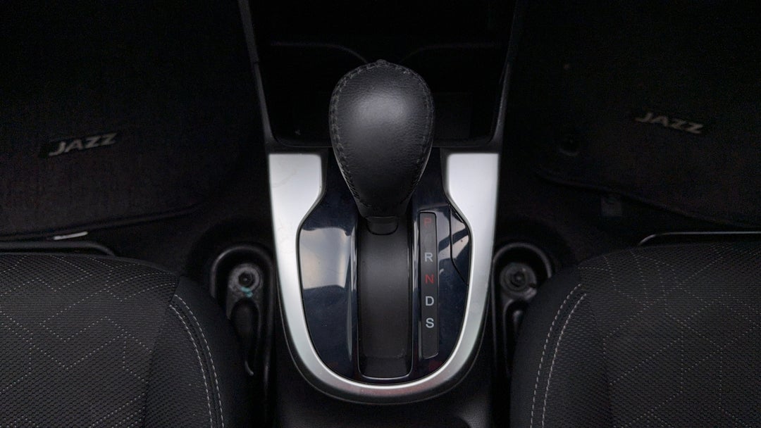 2015 Honda Jazz Vti-s, Automatic, 71753 km, Gear Lever 