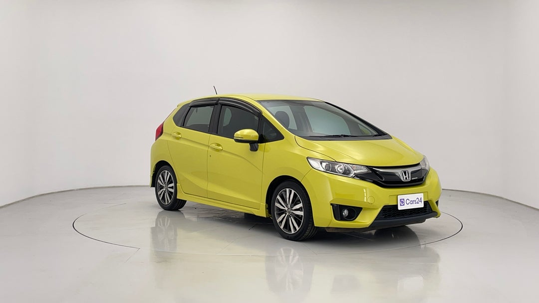 2015 Honda Jazz Vti-s, Automatic, 71753 km, Right Front Diagonal (45- Degree) View