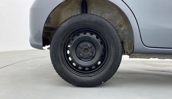 2017 Toyota Etios Liva GD, Diesel, Manual, 62,417 km, Right Rear Wheel