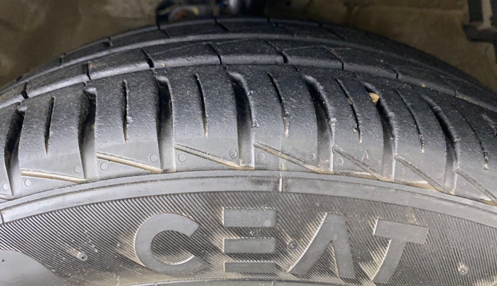 2018 Maruti Celerio VXI CNG, CNG, Manual, 73,009 km, Right Front Tyre Tread