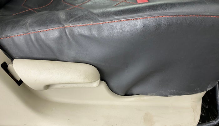 2018 Maruti Celerio VXI CNG, CNG, Manual, 73,009 km, Driver Side Adjustment Panel