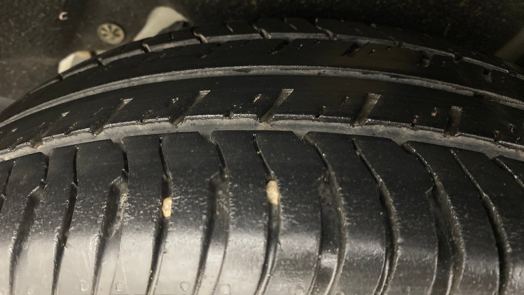 Left Rear Tyre Tread
