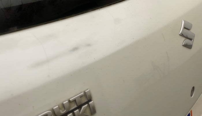 2012 Maruti Swift VDI, Diesel, Manual, 94,283 km, Dicky (Boot door) - Minor scratches