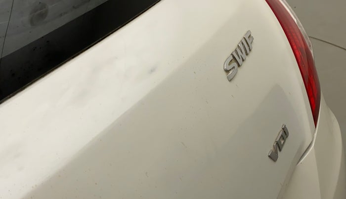 2012 Maruti Swift VDI, Diesel, Manual, 94,283 km, Dicky (Boot door) - Slightly rusted