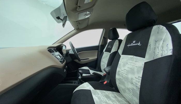 2016 Hyundai Elite i20 MAGNA 1.4 CRDI, Diesel, Manual, 43,878 km, Right Side Front Door Cabin View