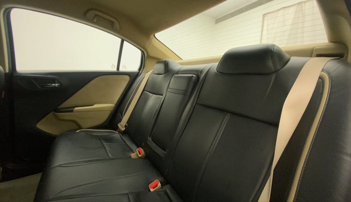 2017 Honda City 1.5L I-VTEC SV, Petrol, Manual, 99,109 km, Right Side Rear Door Cabin