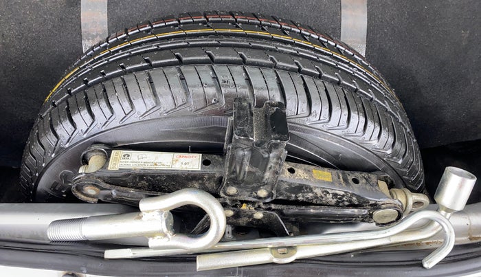 2018 Tata Tiago XE 1.2 REVOTRON, CNG, Manual, 33,257 km, Spare Tyre
