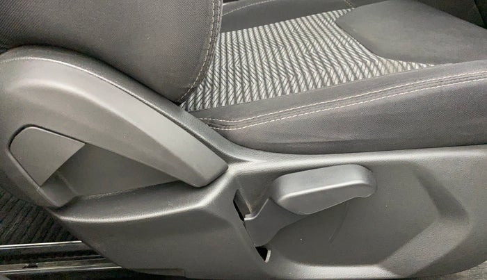 2019 Ford New Figo 1.2 TITANIUM, Petrol, Manual, 33,150 km, Driver Side Adjustment Panel