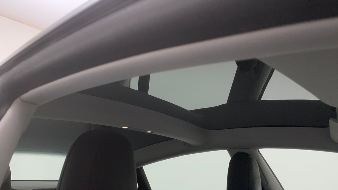 Interior Sunroof/Moonroof
