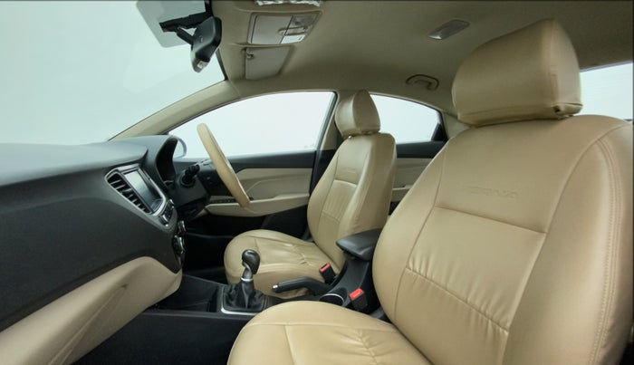 2018 Hyundai Verna 1.6 VTVT SX, Petrol, Manual, 34,088 km, Right Side Front Door Cabin