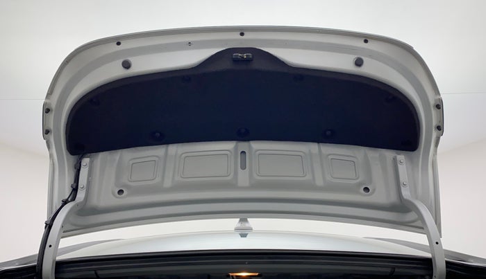 2018 Hyundai Verna 1.6 VTVT SX, Petrol, Manual, 34,088 km, Boot Door Open