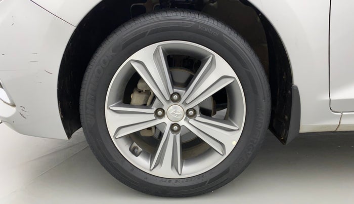 2018 Hyundai Verna 1.6 VTVT SX, Petrol, Manual, 34,088 km, Left Front Wheel