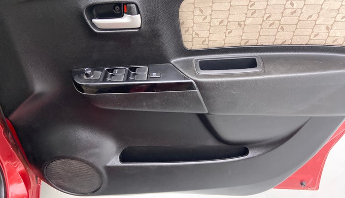 2017 Maruti Wagon R 1.0 VXI, Petrol, Manual, 55,566 km, Driver Side Door Panels Control