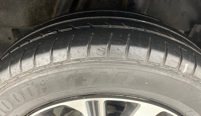 2017 Honda City V MT PETROL, Petrol, Manual, 29,266 km, Left Rear Tyre Tread