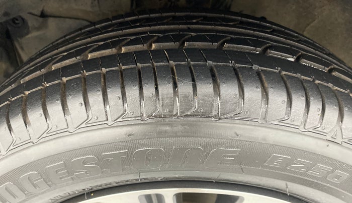 2017 Honda City V MT PETROL, Petrol, Manual, 29,266 km, Left Front Tyre Tread
