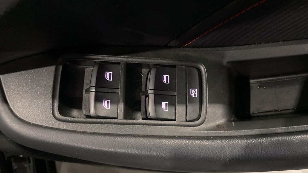 2022 MG Zst Excite, Automatic, 63137 km, Drivers Side Door Panel Controls