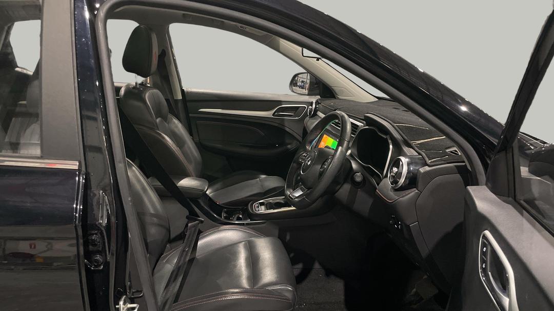 2022 MG Zst Excite, Automatic, 63137 km, Right Side Front Door Cabin View