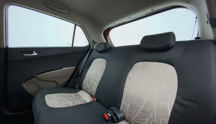 2015 Hyundai Grand i10 ASTA AT 1.2 KAPPA VTVT, Petrol, Automatic, 27,915 km, Right Side Rear Door Cabin