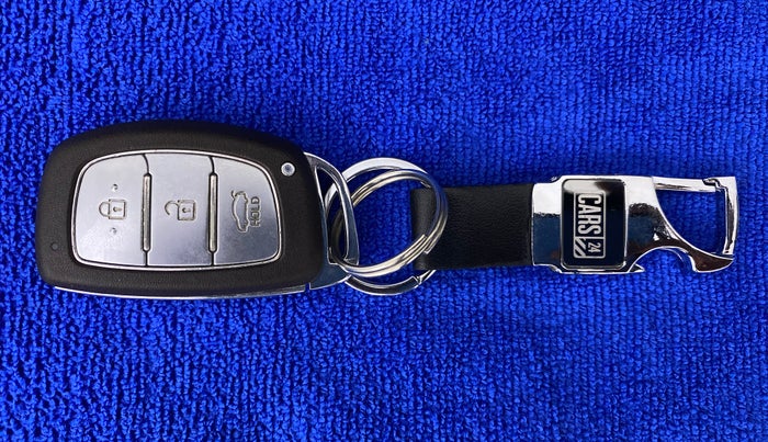 2015 Hyundai Grand i10 ASTA AT 1.2 KAPPA VTVT, Petrol, Automatic, 27,915 km, Key Close Up