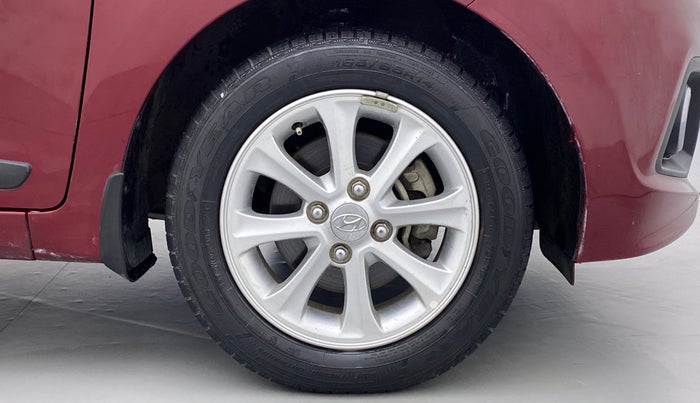 2015 Hyundai Grand i10 ASTA AT 1.2 KAPPA VTVT, Petrol, Automatic, 27,915 km, Right Front Wheel