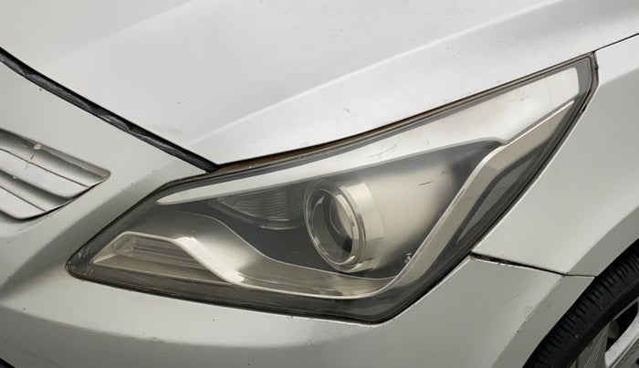 2016 Hyundai Verna FLUIDIC 4S 1.6 VTVT S, Petrol, Manual, 1,08,884 km, Left headlight - Minor scratches