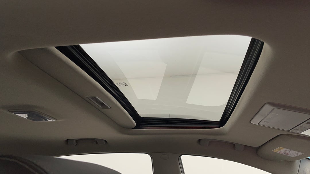Interior Sunroof/Moonroof