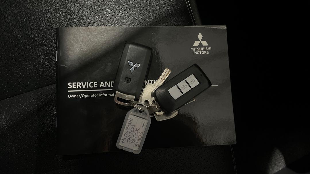 2023 Mitsubishi Triton Gsr (4x4), Automatic, 22992 km, Key Close-up