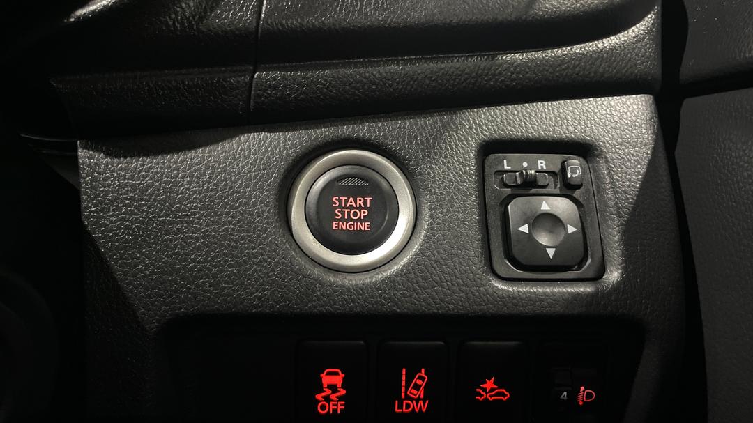 2023 Mitsubishi Triton Gsr (4x4), Automatic, 22992 km, Keyless / Button Start