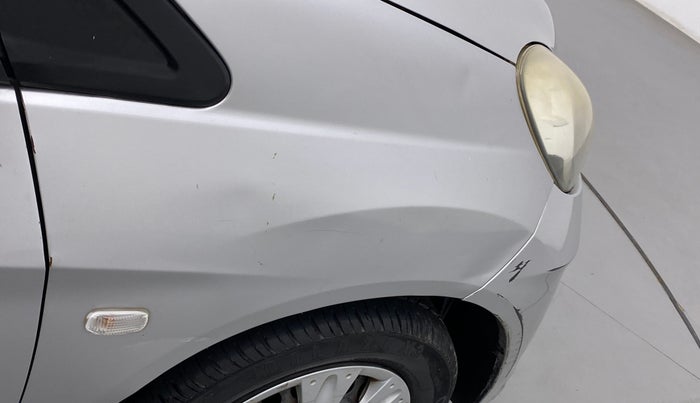 2015 Honda Amaze 1.2L I-VTEC S, Petrol, Manual, 1,04,289 km, Right fender - Minor scratches