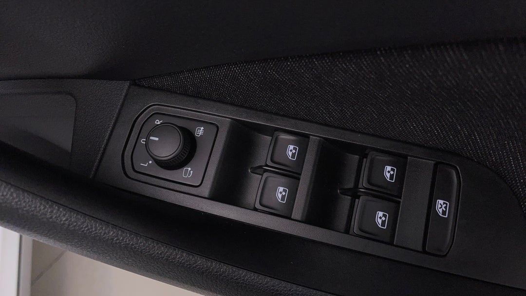 2022 SKODA Kamiq Style 85tsi, Automatic, 19675 km, Drivers Side Door Panel Controls