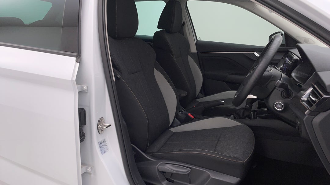 2022 SKODA Kamiq Style 85tsi, Automatic, 19675 km, Right Side Front Door Cabin View