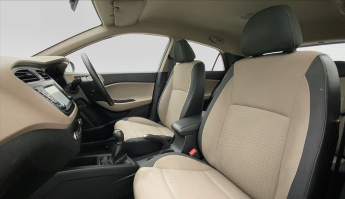 2017 Hyundai Elite i20 ASTA 1.2, Petrol, Manual, 30,311 km, Right Side Front Door Cabin