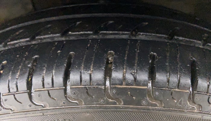 2017 Datsun Redi Go T (O), Petrol, Manual, 24,452 km, Left Front Tyre Tread
