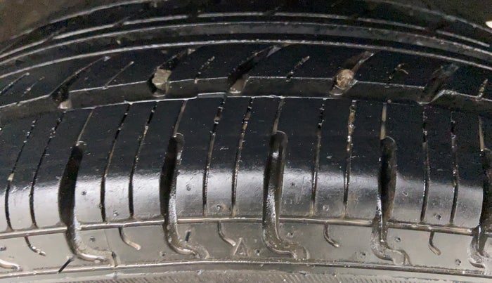 2017 Datsun Redi Go T (O), Petrol, Manual, 24,452 km, Left Rear Tyre Tread