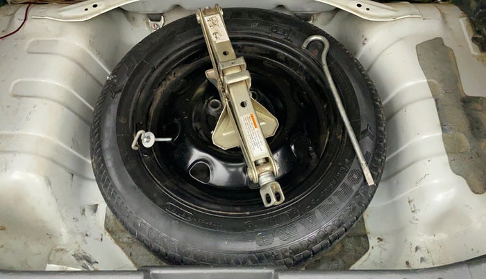 2017 Maruti Alto K10 VXI, Petrol, Manual, 47,967 km, Dicky (Boot door) - Tool missing
